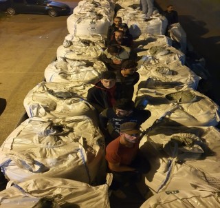 Yok Artık Açıklaması Kaçak Göçmenleri Saklamak İçin Bunu Da Yapmışlar