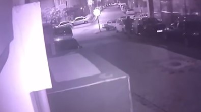 Alkollü Şahıs Park Halindeki Aracın Lastiklerini Kesip, Aynasını Kırdı