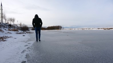 Ardahan'da Nehir Dondu