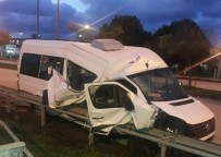 Dolmuş Minibüs Bariyere Çarptı Açıklaması 5 Yaralı