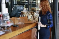 ENGELLİ ÖĞRENCİLER - Görme Engelli Öğrencilere Akıllı Baston Desteği İçin İmza Atın