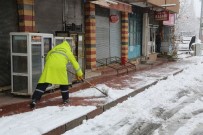 TALAS BELEDIYESI - Talas'ta Karla Mücadele Ekipleri Sahada