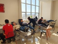 İLETIŞIM - Türk Kızılayı, Öğrencilerden Kan Bağışı Aldı