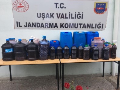 Uşak'ta 460 Litre El Yapımı Şarap Ele Geçirildi