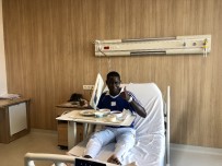 AMELIYAT - Yemek Borusu Kapanan Nijeryalı Hasta Türkiye'de Sağlığına Kavuştu