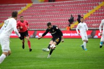 SUBAŞı - Ziraat Türkiye Kupası Açıklaması İ.M. Kayserispor Açıklaması 1 - Manisa FK Açıklaması 0 (İlk Yarı)