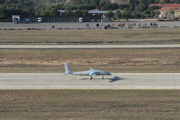 Akıncı TİHA, ilk uçuş testini gerçekleştirdi