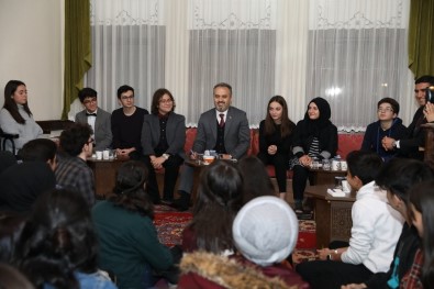 Başkan Aktaş'tan Gençlere Tavsiyeler