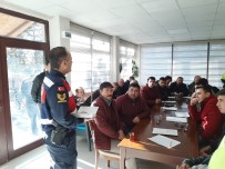 TRAFİK KURALLARI - Jandarma Ve Polisten Yolcu Ve Öğrenci Servis Sürücülerine Eğitim Semineri