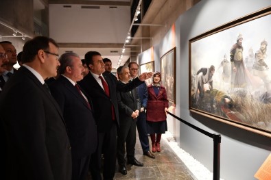 TBMM Başkanı Şentop, Fetih Müzesi'ni Gezdi