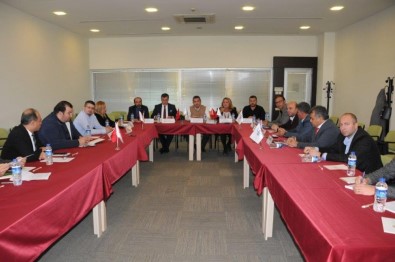 Türkiye'deki Rent A Car Temsilcileri Sorunlarını ATSO'da Ele Aldılar