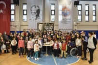 REHABILITASYON - Engelli Öğrenciler Ceren Özdemir'i Doğum Gününde Andı