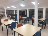 MUSTAFA KAHRAMAN - Hayırseverden Yüksekokula Kütüphane Bağışı