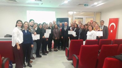 'Sağlıklı Gelecekler İçin Ebe Eğitici Eğitimi' Projesi Tamamlandı