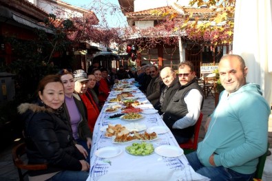 Tarihi Arasta Esnafından Birlik Beraberlik Kahvaltısı