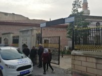 TAKSIM - Tuvalette İntihar Girişimi