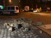 Başkent'te Otomobil Polis Aracına Çarptı Açıklaması 2'Si Polis 3 Yaralı