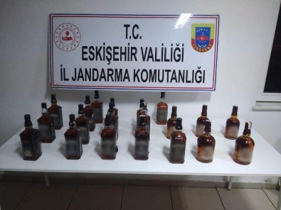 Eskişehir'de 20 Şişe Sahte İçki Ele Geçirildi