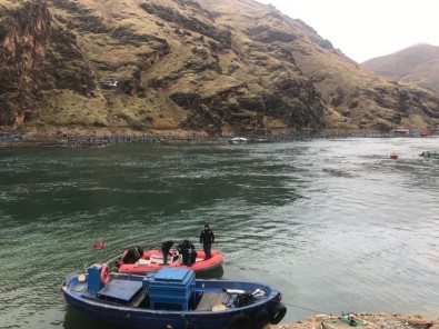 Fırat Nehri'nde Kaybolan Sürücü Bir Haftadır Aranıyor