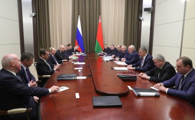 Putin Ve Lukaşenko'dan 5 Buçuk Saatlik Gaz Pazarlığı
