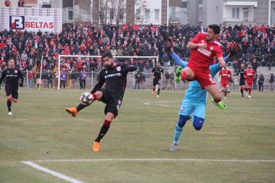 TFF 2. Lig Açıklaması Yeni Çorumspor Açıklaması 2 - Yılport Samsunspor Açıklaması 1