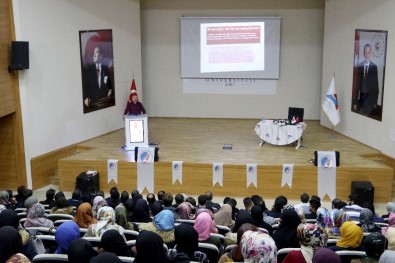 AİÇÜ' De 'Kur'an Bize Yeter Söylemi' Konferansı Düzenlendi