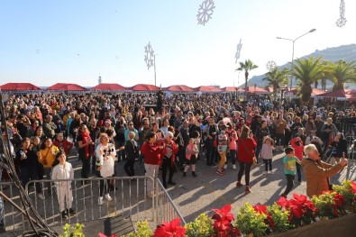 Alanya'da Noel Pazarı 10'Uncu Yılını Kutladı