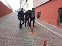 Araçlardan Hırsızlık Yaptığı Belirlenen 3 Şüpheli Yakalandı