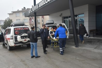 Boyabat'ta Trafik Kazası Açıklaması 5 Yaralı