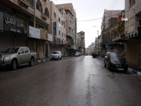 SABAH NAMAZı - El-Halil'de İsrail'in Kentteki Yeni Yerleşim Planı Protesto Ediliyor