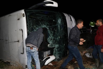 Erzincan'da Yolcu Otobüsü Şarampole Uçtu Açıklaması 20 Yaralı