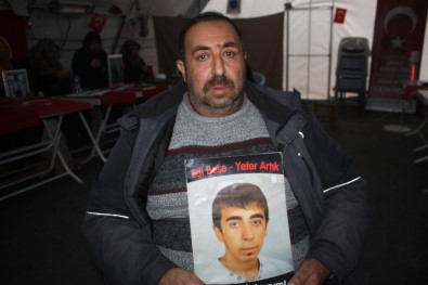 HDP Önündeki Ailelerin Evlat Nöbeti 98. Gününde