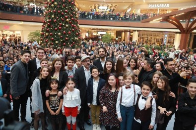 Mahsun Kırmızıgül'ün Aşk Filmine İzmir'de Muhteşem Gala