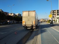 FEVZI ÇAKMAK - Alkollü Olduğu İddia Edilen Sürücü Yanındaki Yaralıları Bırakıp Kaçtı