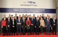 DIŞİŞLERİ BAKANLARI - Bakan Çavuşoğlu, Romanya'da Gymnich Toplantısına Katıldı