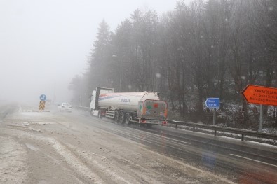 Bolu Dağı'nda Kar Yağışı Etkili Oluyor