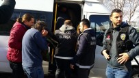 SAVCILIK SORGUSU - Bursa'da Zehir Tacirlerine Büyük Darbe Açıklaması 34 Gözaltı