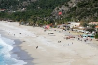 KUŞ BAKıŞı - Fethiye'de Sıcak Hava Keyfi