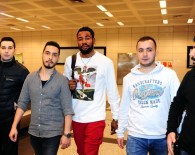 YILDIZ FUTBOLCU - Galatasaray'da 6 geldi, 4 gitti