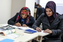 YAĞMURLU - Kadınların Okuma-Yazma Hayali Gerçeğe Dönüştü
