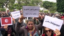 İŞÇİ SENDİKASI - Tunus'ta Veliler Öğretmenlerin İmtihanları Boykot Etmesini Protesto Etti