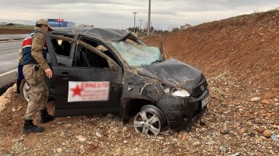 Adıyaman'da Otomobil Takla Attı Açıklaması 8 Yaralı