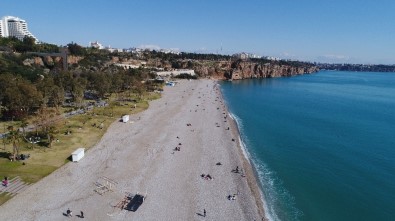 Antalya'da Şubat Ayında Nisan Havası Yaşanıyor