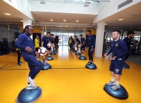ZENIT - Fenerbahçe'de Zenit Maçı Hazırlıkları Sürüyor