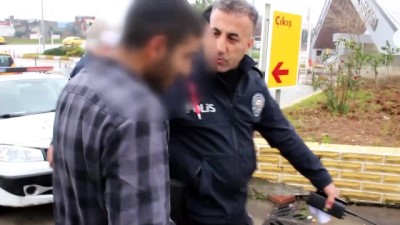 Plakasını Çamurla Gizledikleri Araçla Kaçmaya Çalıştılar