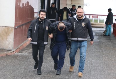 Yaşlı Kadını Gasp Eden 2 Kişi Yakalandı