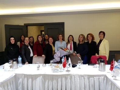 Aydın'da İş Kadınlarına Fırsat Ve İmkanlar Anlatıldı