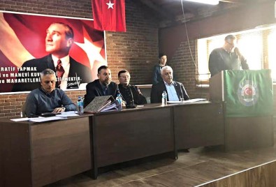 Edremit Ziraat Odası'nda 'Zeytinin Babası' Cahit Çetin, Onursal Başkan Seçildi