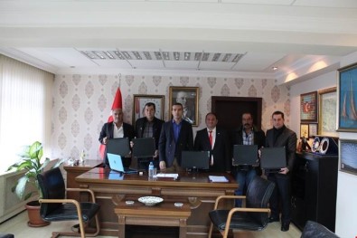 Emet Kaymakamlığı'na Teslim Edilen Bilgisayarların Dağıtımı Yapıldı