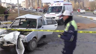 Sivas'ta Otomobil İle Tır Çarpıştı Açıklaması 1 Ölü, 2 Yaralı